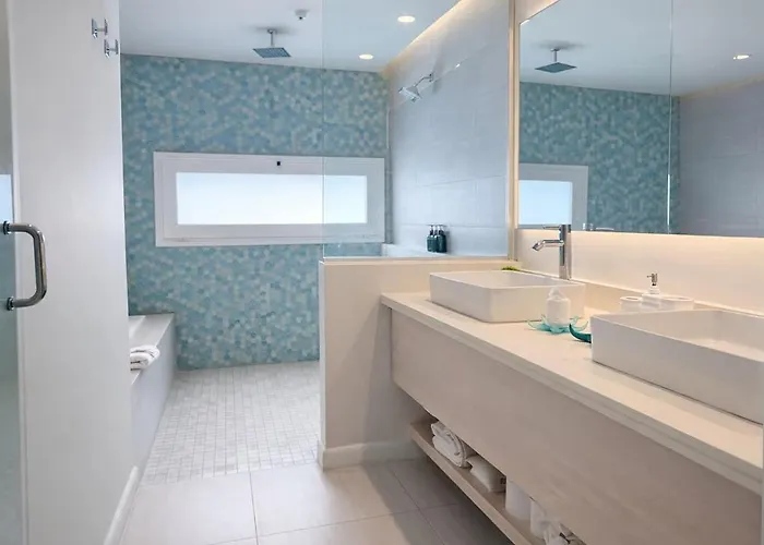 Villa Luxury 9 Bedroom Beachfront In Jamaica *