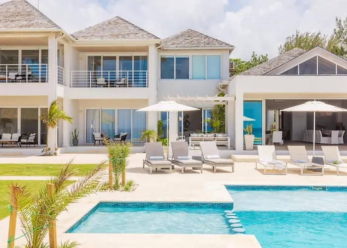 Villa Luxury 9 Bedroom Beachfront In Jamaica *